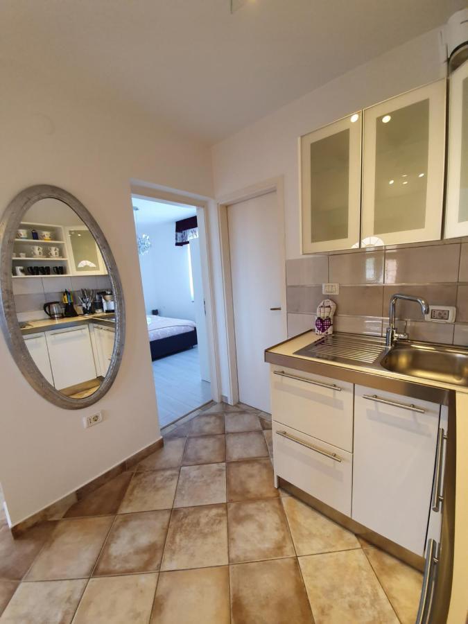 Apartments Borghetto Vinkuran Exteriör bild